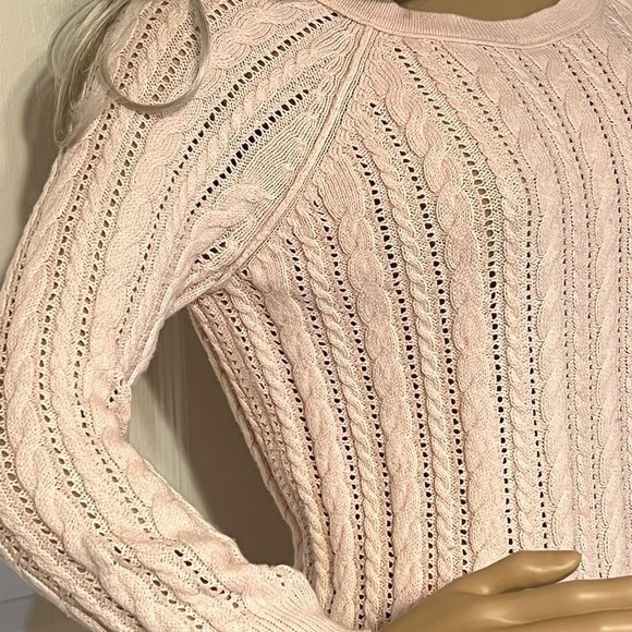 AMERICAN EAGLE 🦅 Pink Cable Knit Women’s Sweater XS - Picture 3 of 11